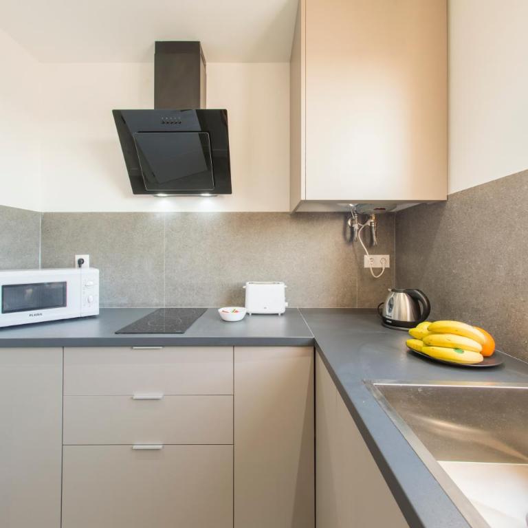 SohoSuites Villavieja - Penthouse Apartment with Private Terrace - 43