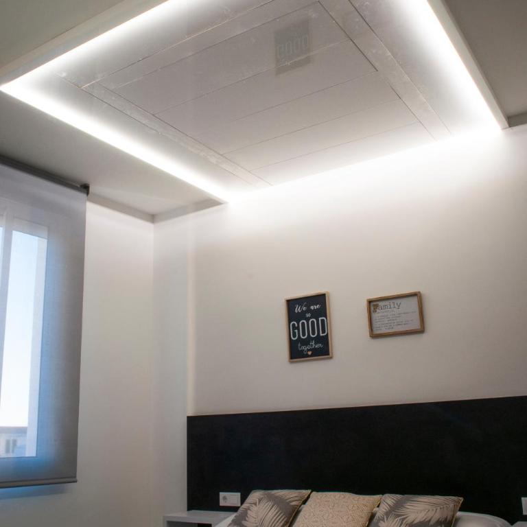 SohoSuites Villavieja - Penthouse Apartment with Private Terrace - 26