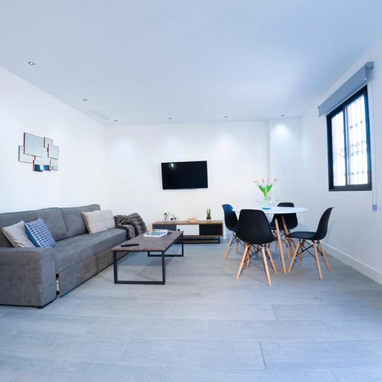 SohoSuites Villavieja - Penthouse Apartment with Private Terrace - 3