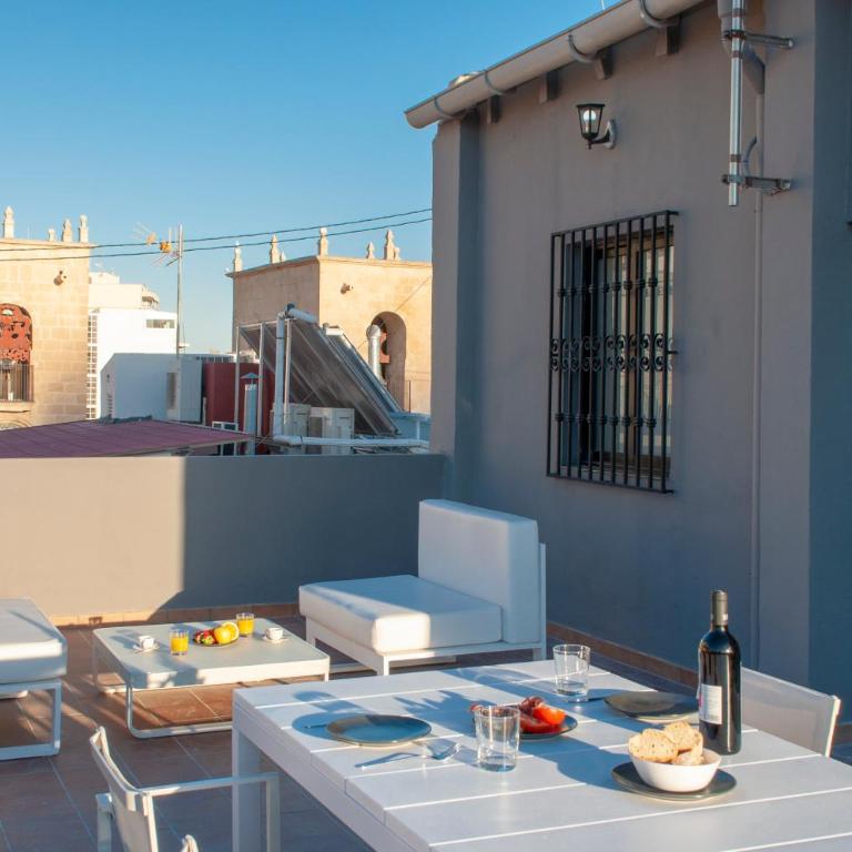 SohoSuites Villavieja - Penthouse Apartment with Private Terrace - 13