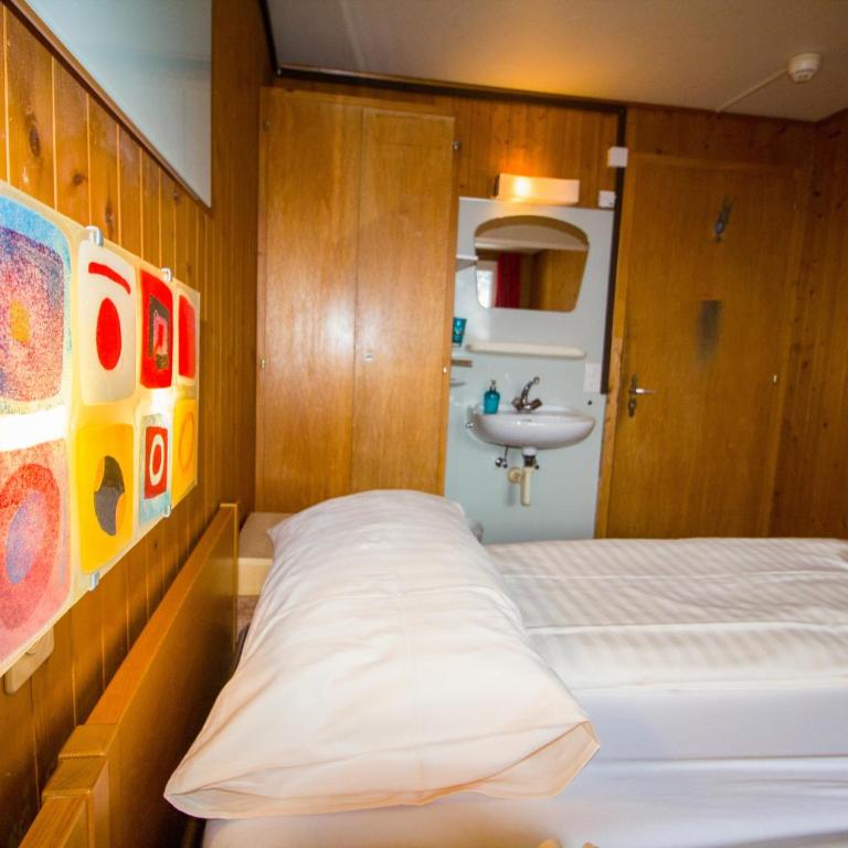 Hotel Hornerpub - Zweibettzimmer mit Gemeinschaftsbad - 4