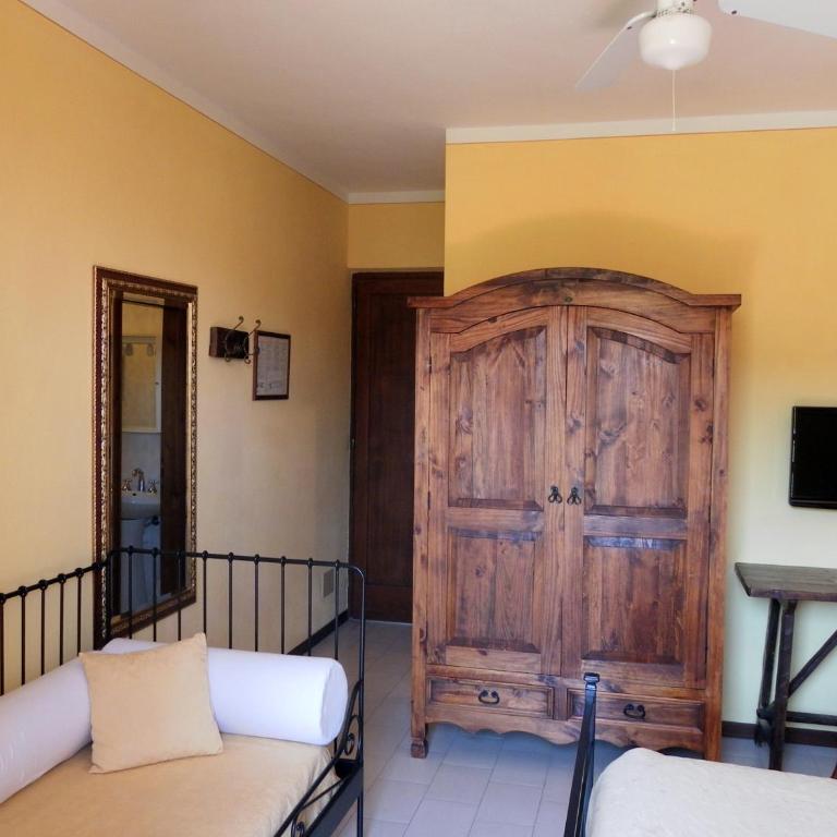 Hotel Il Caminetto - Camera Matrimoniale/Doppia con Letti Singoli con Letto Supplementare - 4