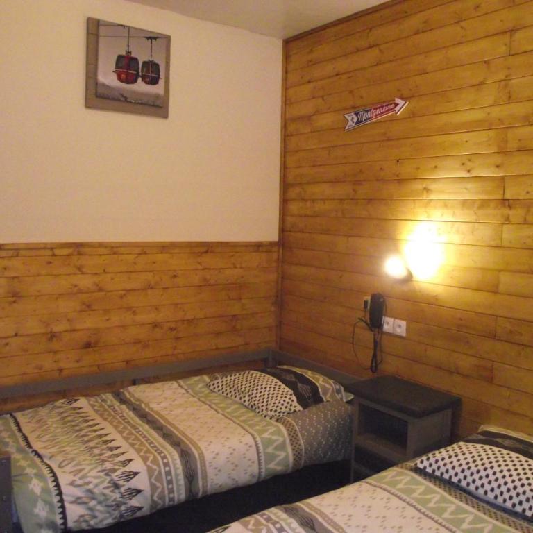 Hotel Valérie - Chambre Triple Nord - Vue sur Montagne - 3