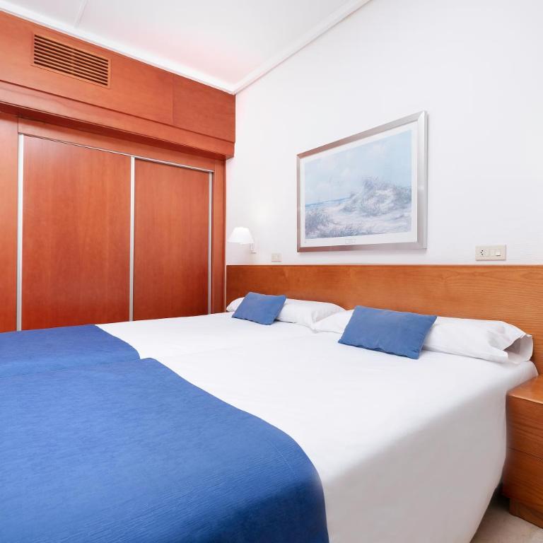 Hotel Concorde - Habitación Doble - 2 camas - Uso individual (1 adulto) - 4