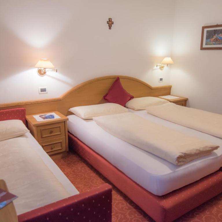 Garni La Vara - Dreibettzimmer - 2