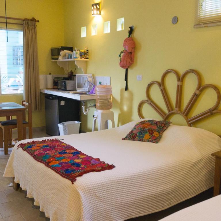 Sea Hawk Suites - Double Room - 1