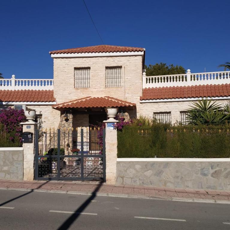 Villa Adela - Villa - 2