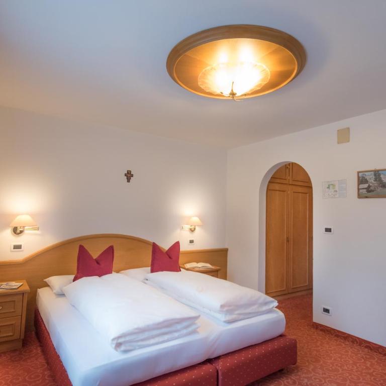 Garni La Vara - Doppel-/Zweibettzimmer mit Bergblick - 1