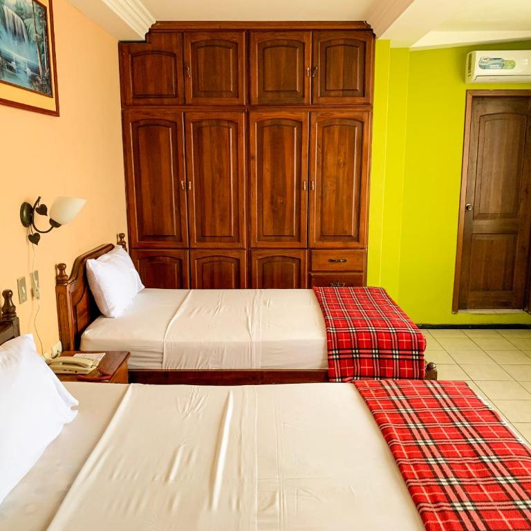 Hotel Somagg - Habitación Doble Estándar con ventilador - 2 camas dobles - 1