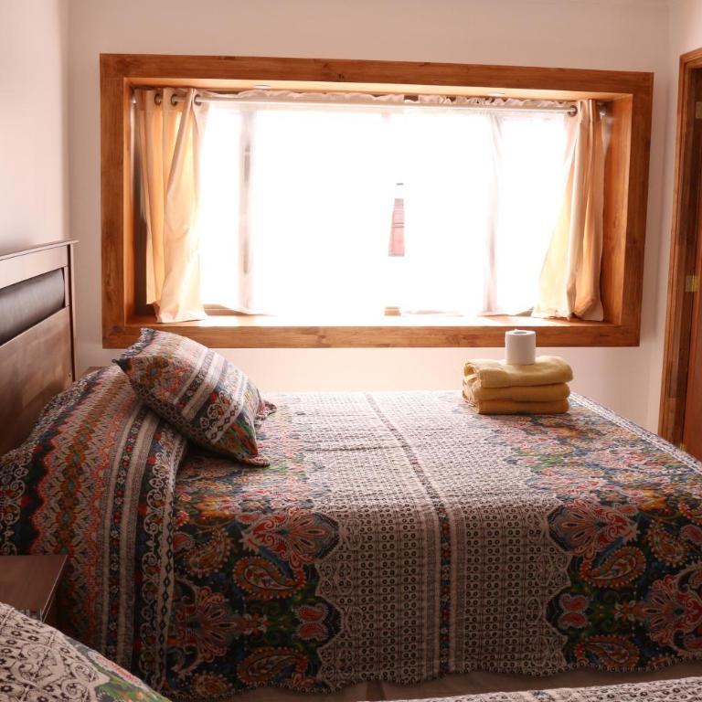 Hostal Luna del Mar 840-B - Habitación Triple con baño privado - 1