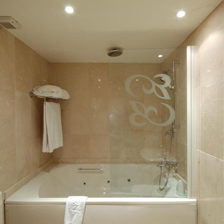 Hotel Roger de Llúria - Deluxe Room with Jacuzzi - 2
