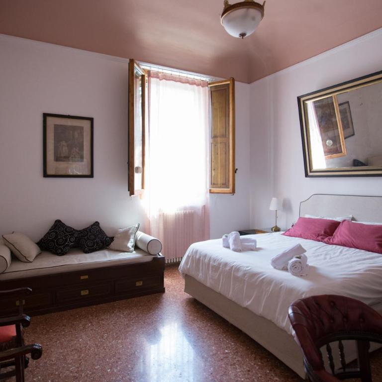 Baldovini Home Stay, Close to the city center - Camera Deluxe - 9