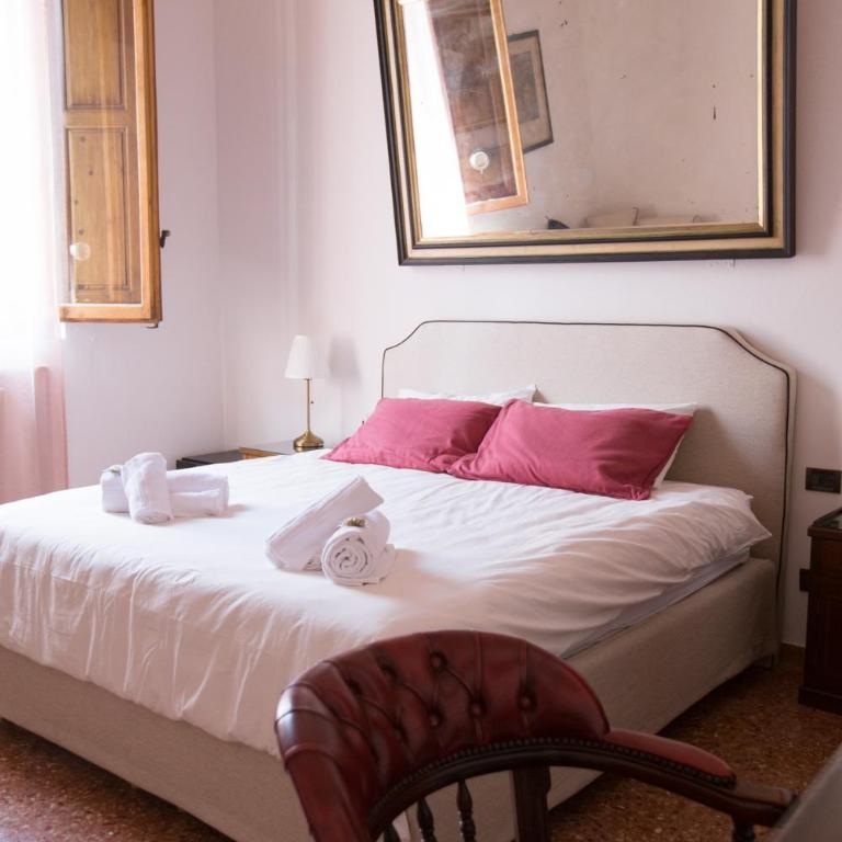 Baldovini Home Stay, Close to the city center - Camera Deluxe - 1