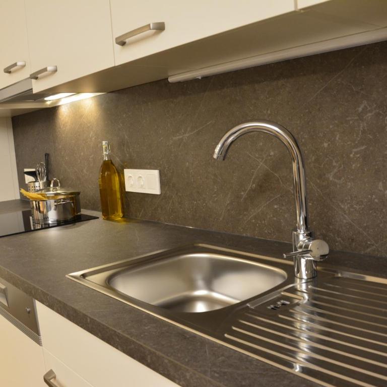 Berg' & Bluamen Appartements Stubai - Apartment mit 2 Schlafzimmern - 5