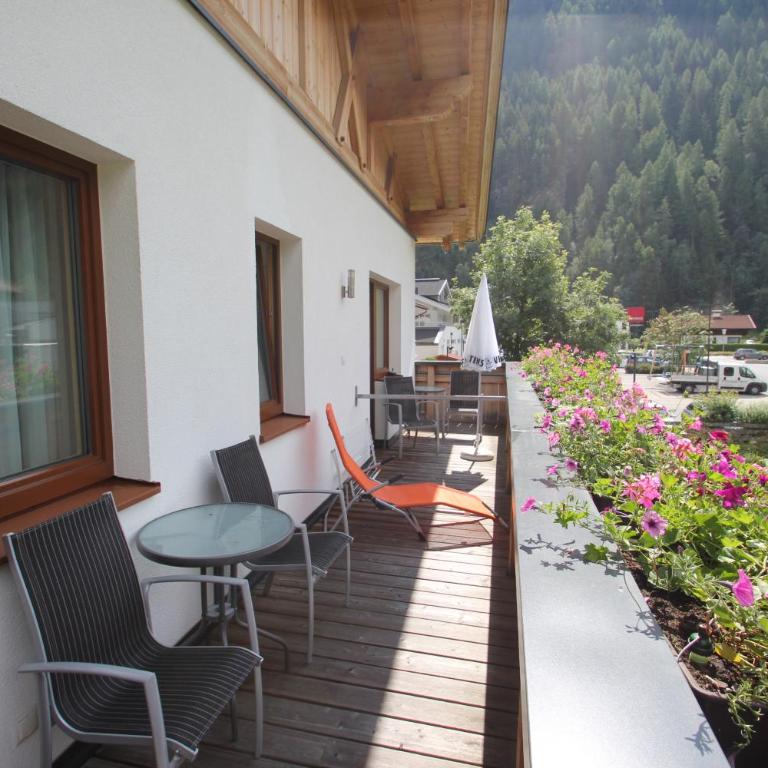 Landhaus Zell - Apartment mit 2 Badezimmern - 1