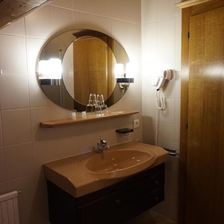 Hotel Untermetzger - Apartment mit 1 Schlafzimmer und Balkon - 2