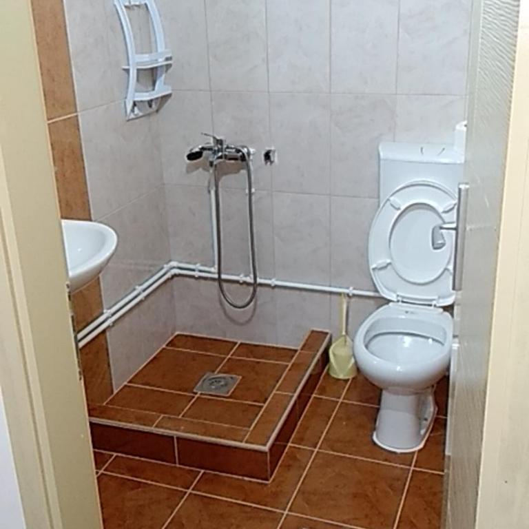 Apartments & Rooms Bojic - Trokrevetna Soba s Pogledom na Planine - 6