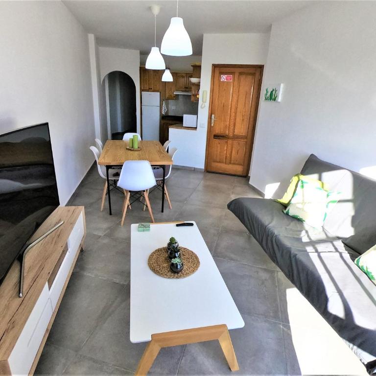 C4 Cactus Holiday Homes - Puerto del Rosario - Apartamento de 2 dormitorios - 1