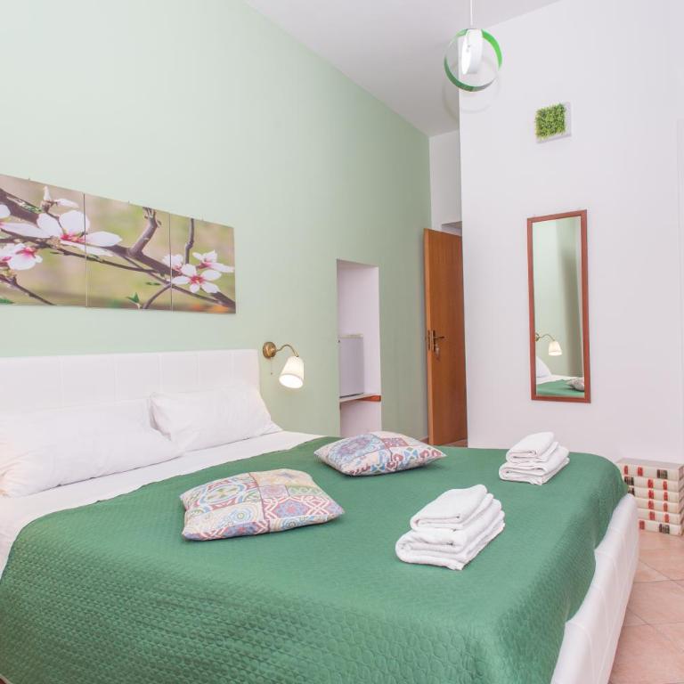 Le Terrazze di Pirandello - King Room with Private Bathroom - 2