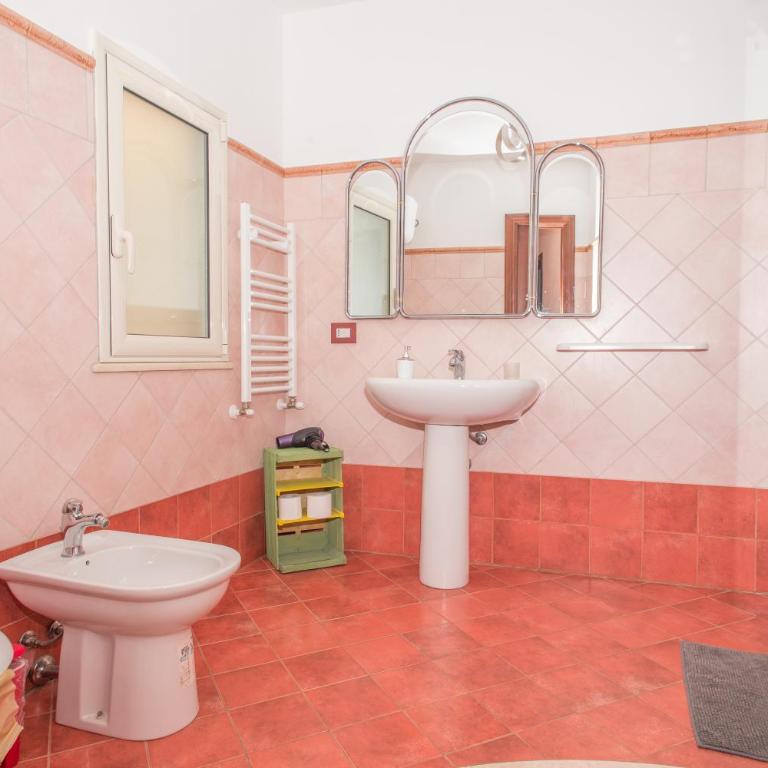 Le Terrazze di Pirandello - Double Room with Shared Bathroom and Balcony - 8