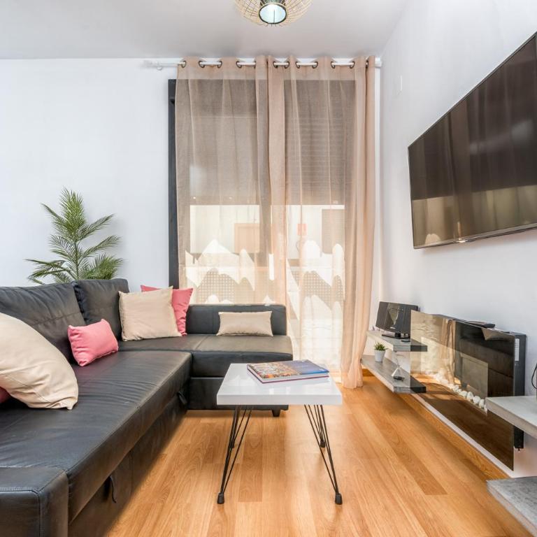 Atico con terraza ac 1hab en el centro y piscina comunitaria - Apartamento Ático - 31