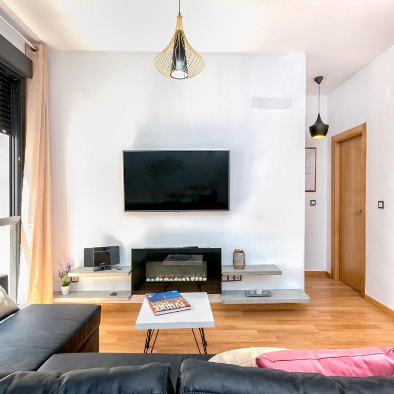 Atico con terraza ac 1hab en el centro y piscina comunitaria - Apartamento Ático - 11