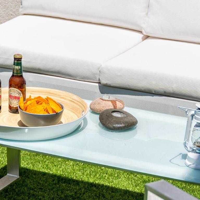 Atico con terraza ac 1hab en el centro y piscina comunitaria - Apartamento Ático - 59