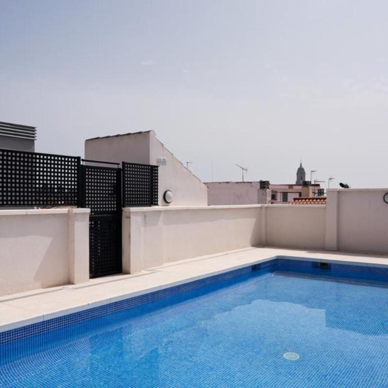 Atico con terraza ac 1hab en el centro y piscina comunitaria - Apartamento Ático - 6