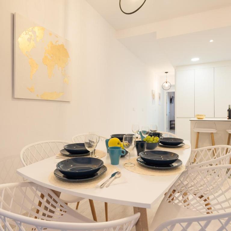 Nuevo centro 3 hab 2 baños ac wifi - Three-Bedroom Apartment - 31