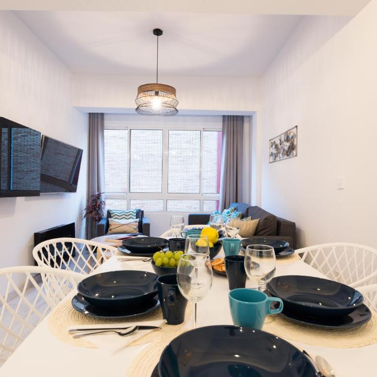 Nuevo centro 3 hab 2 baños ac wifi - Three-Bedroom Apartment - 36