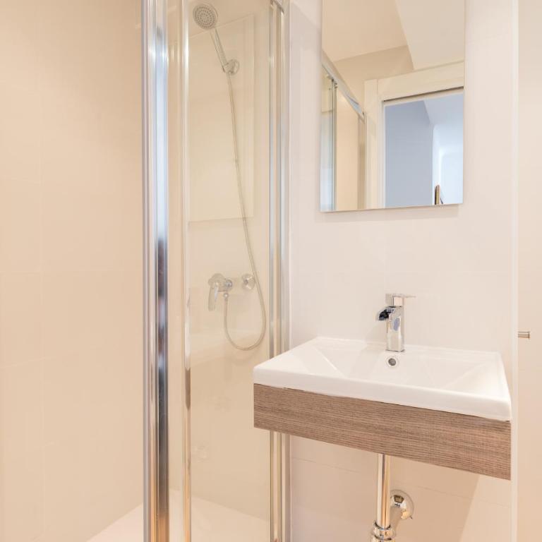 Centrico apartamento 2 dorm - Two-Bedroom Apartment - 11