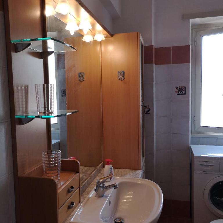 Checchi House - Appartamento con 2 Camere da Letto - 21
