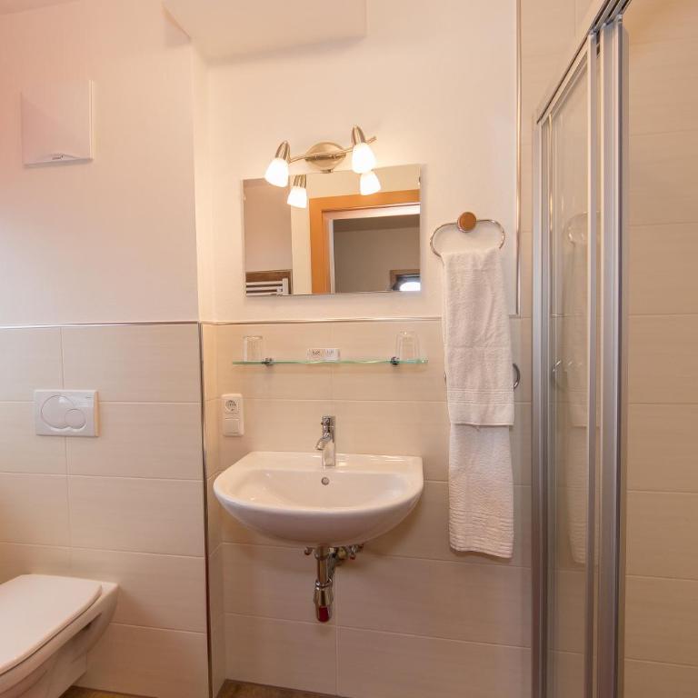 Haus Schwab - Apartment mit Balkon - 3