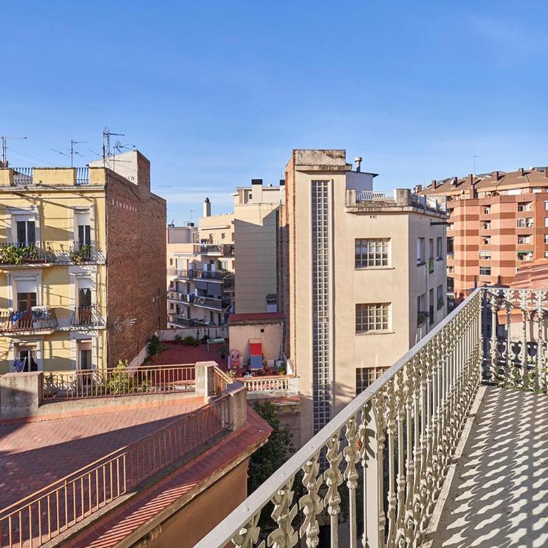 Barcelona Sants Station Apartments - Three-Bedroom Apartment - 25