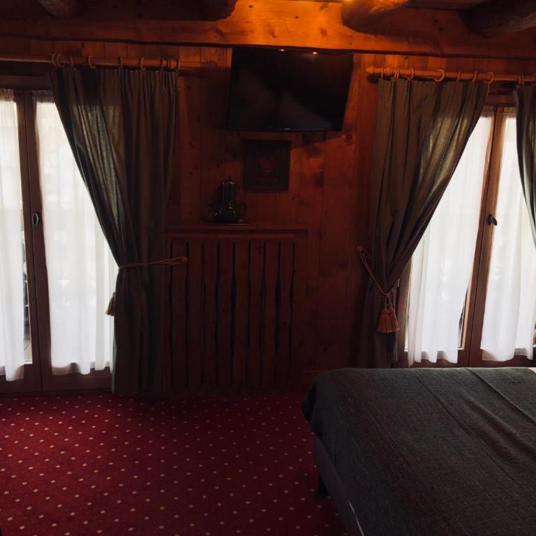 Le Coin Savoyard - Chambre Double - Vue sur Montagnes - 5 - 9