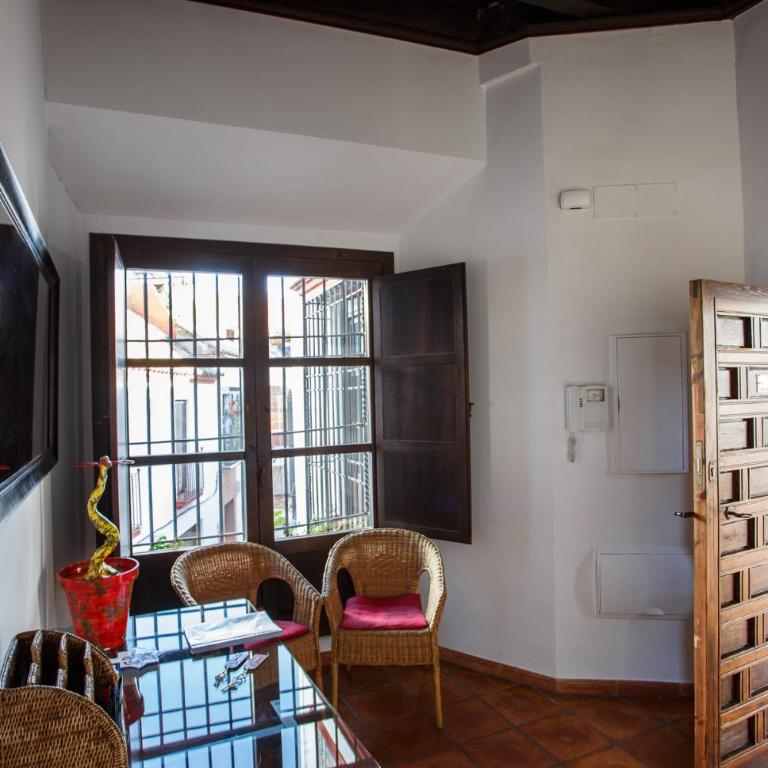 Apartamentos Los Patios de la Judería - Two-Bedroom Duplex Apartment with Terrace - 12