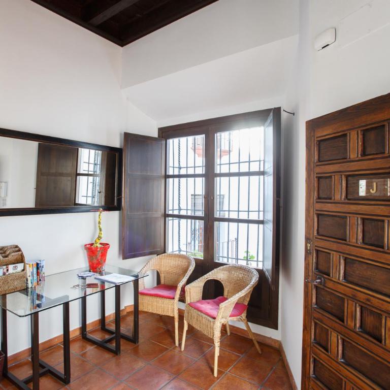Apartamentos Los Patios de la Judería - Two-Bedroom Duplex Apartment with Terrace - 3