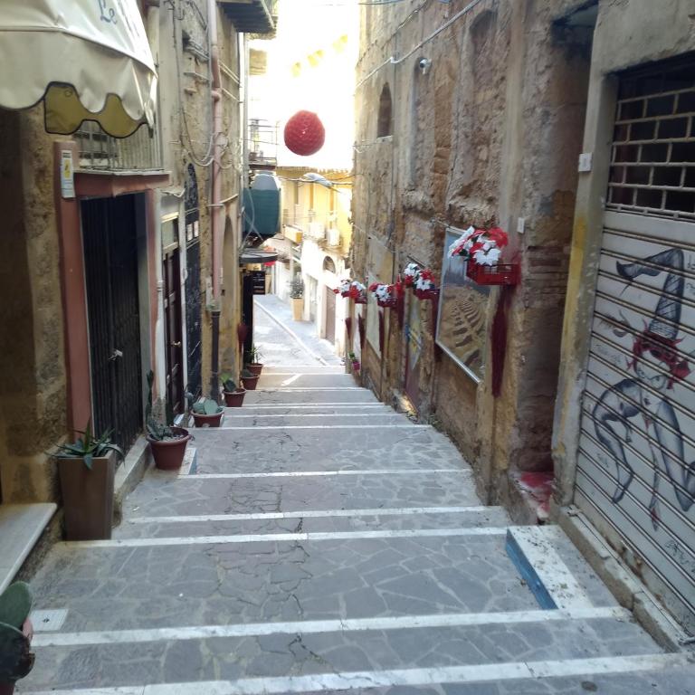 Una Scala Dal Centro - Appartamento con 2 Camere da Letto - 39