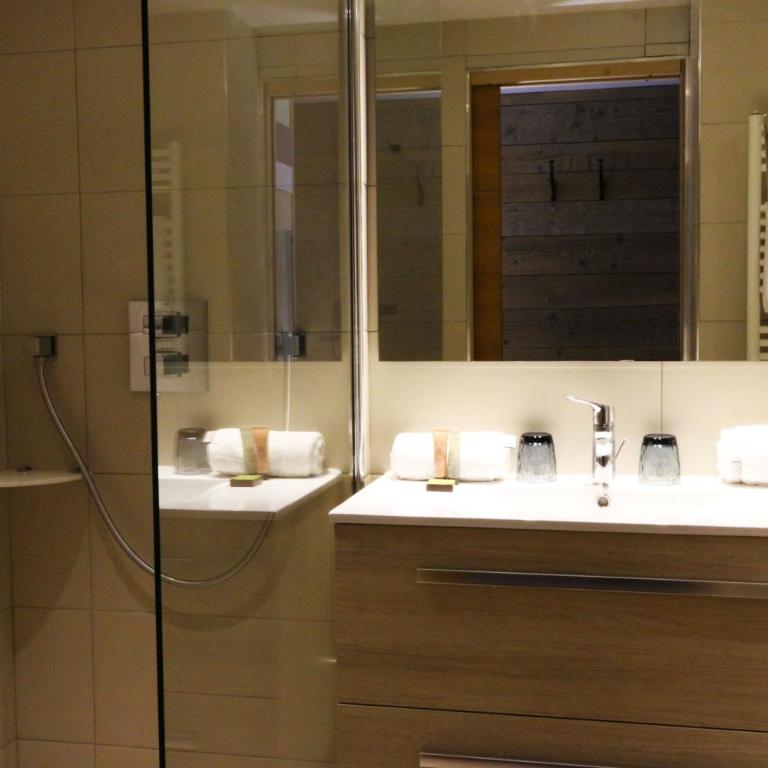 Hotel Edelweiss - Chambre Double ou Lits Jumeaux Deluxe avec Balcon - 6