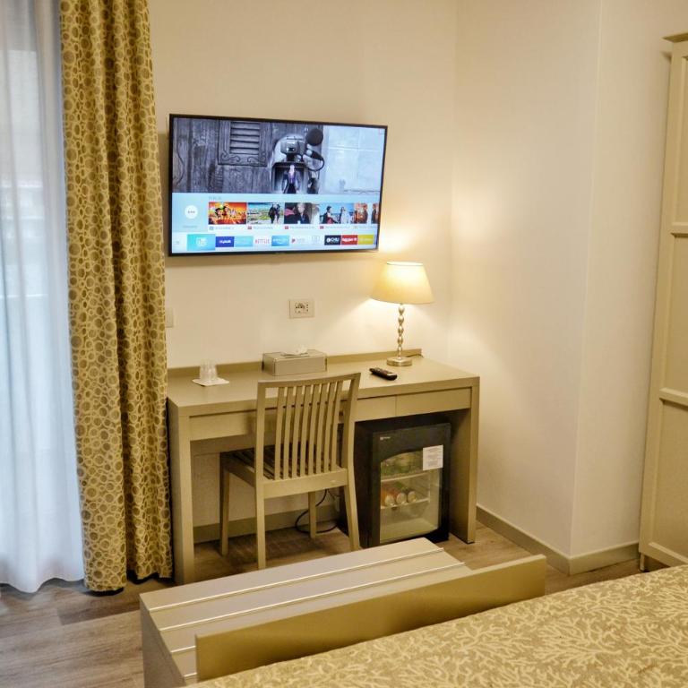 Hotel Tiffany - Camera Matrimoniale/Doppia con Letti Singoli con Balcone - 13