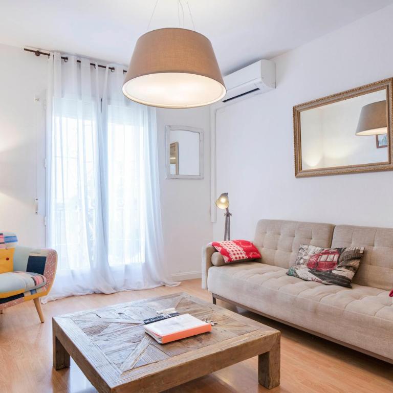 UrbanChicMalaga 3 Bedroom Spacious Quiet Historic Malaga Apt - Apartamento de 3 dormitorios - 1