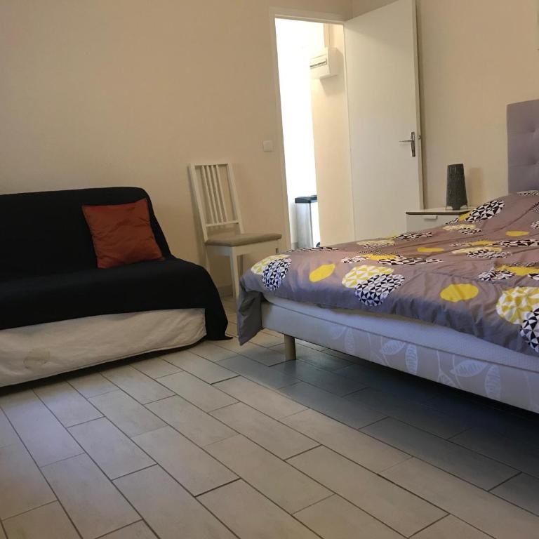 Rez de Villa Pébrier - Appartement 1 Chambre - 18