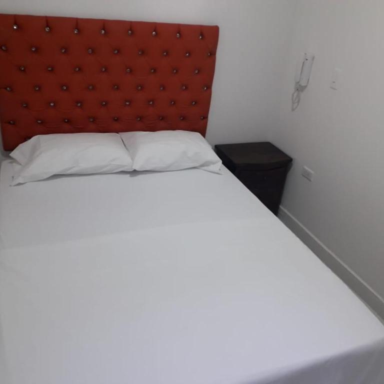 Hotel Limaco - Habitación Doble con baño privado - 1 o 2 camas - 2