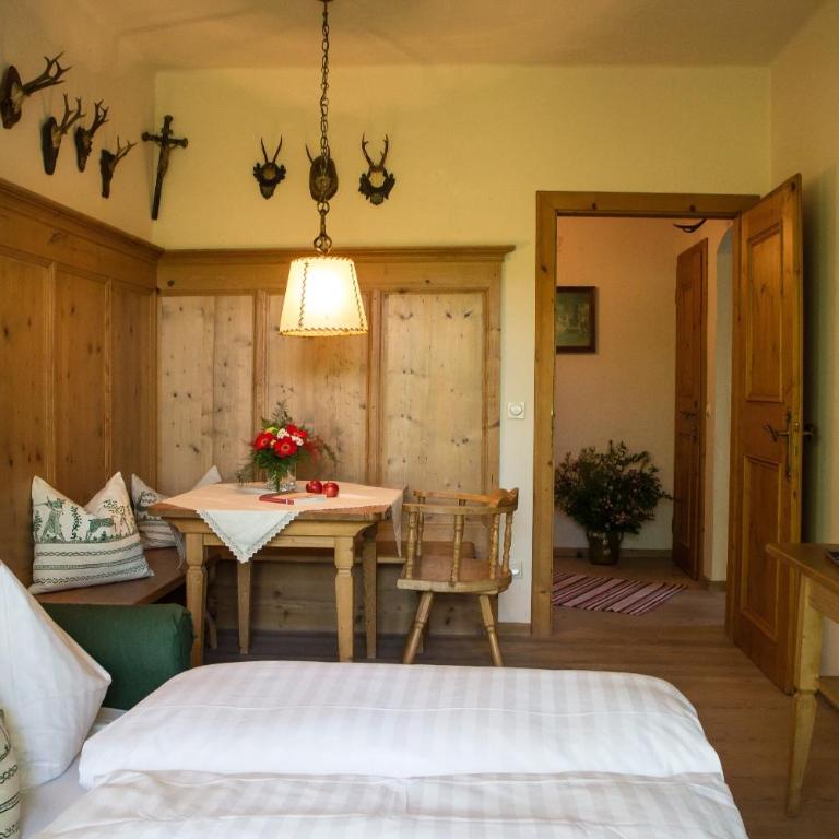 Salzburg Hotel Holznerwirt - Familienzimmer (2 Erwachsene + 2 Kinder) - 4