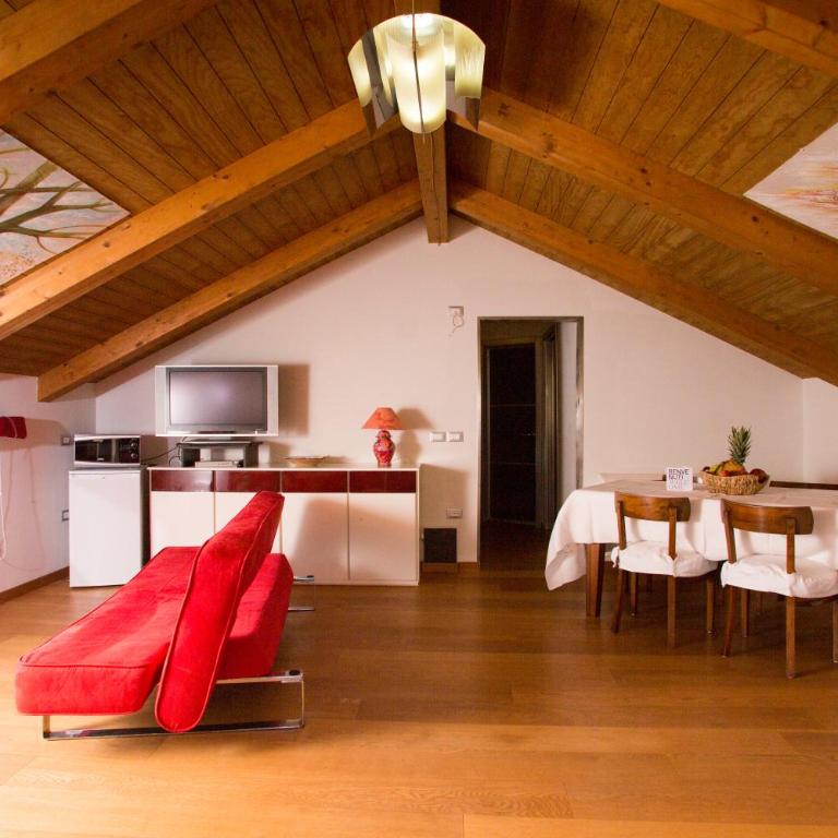 Agriturismo Villa Lupara - Camera Familiare con Terrazza - 10