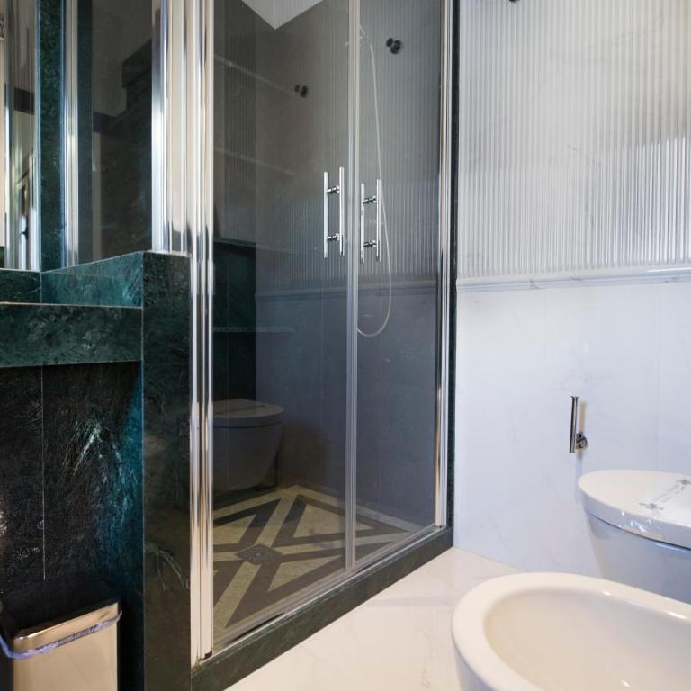 Imeda Apartamentos Escudo del Carmen 19 - Three-Bedroom Apartment - 10