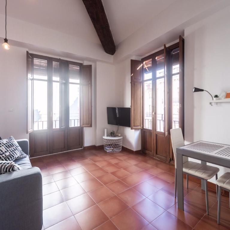 Cool Central Market - Apartment - 6