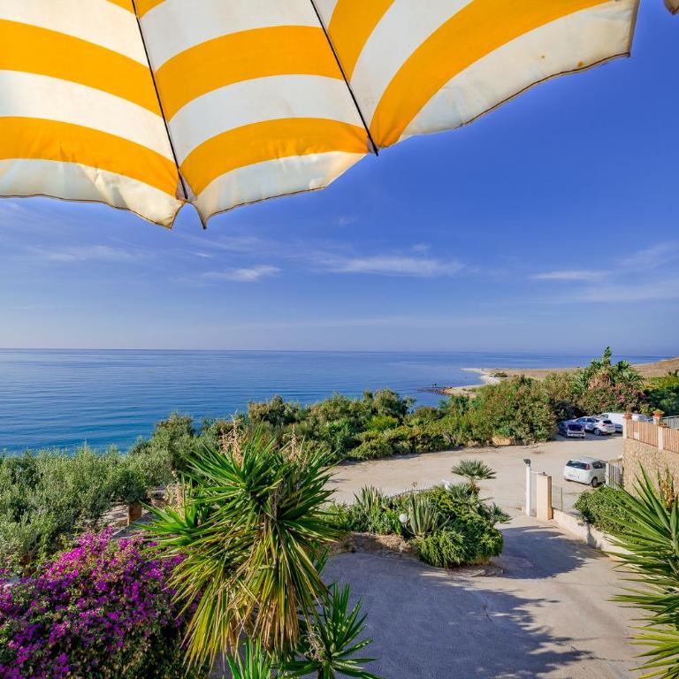 Lumia Case Vacanze - Four-Bedroom Apartment - 6