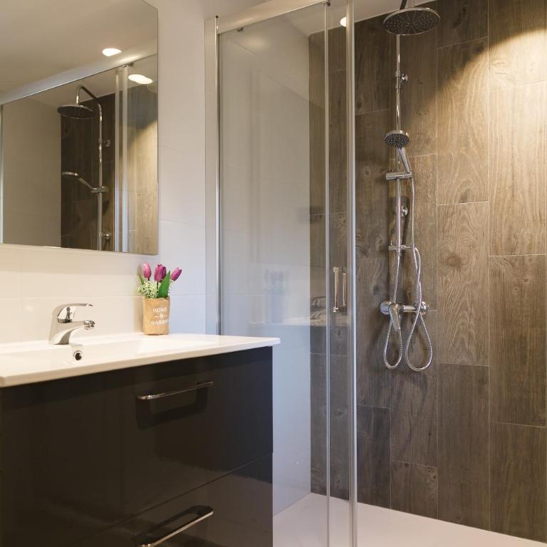 UHC Playa Dorada Apartments - Two-Bedroom Apartment - 15