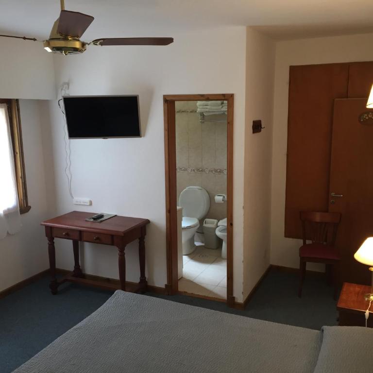 Alpina Hostería - Classic Quadruple Room - 3